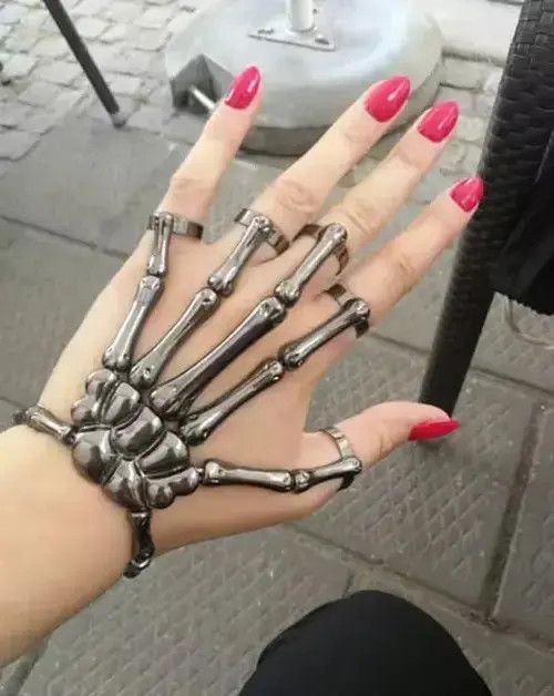 Jewelry × Vintage Hand Skull Skeleton Bracelet Size ONE SIZE - 4 Thumbnail