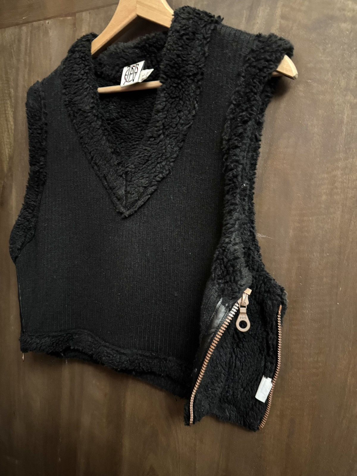 Jean Paul Gaultier jpg jean paul gaultier black faux fur short sweater L Size L / US 10 / IT 46 - 4 Thumbnail