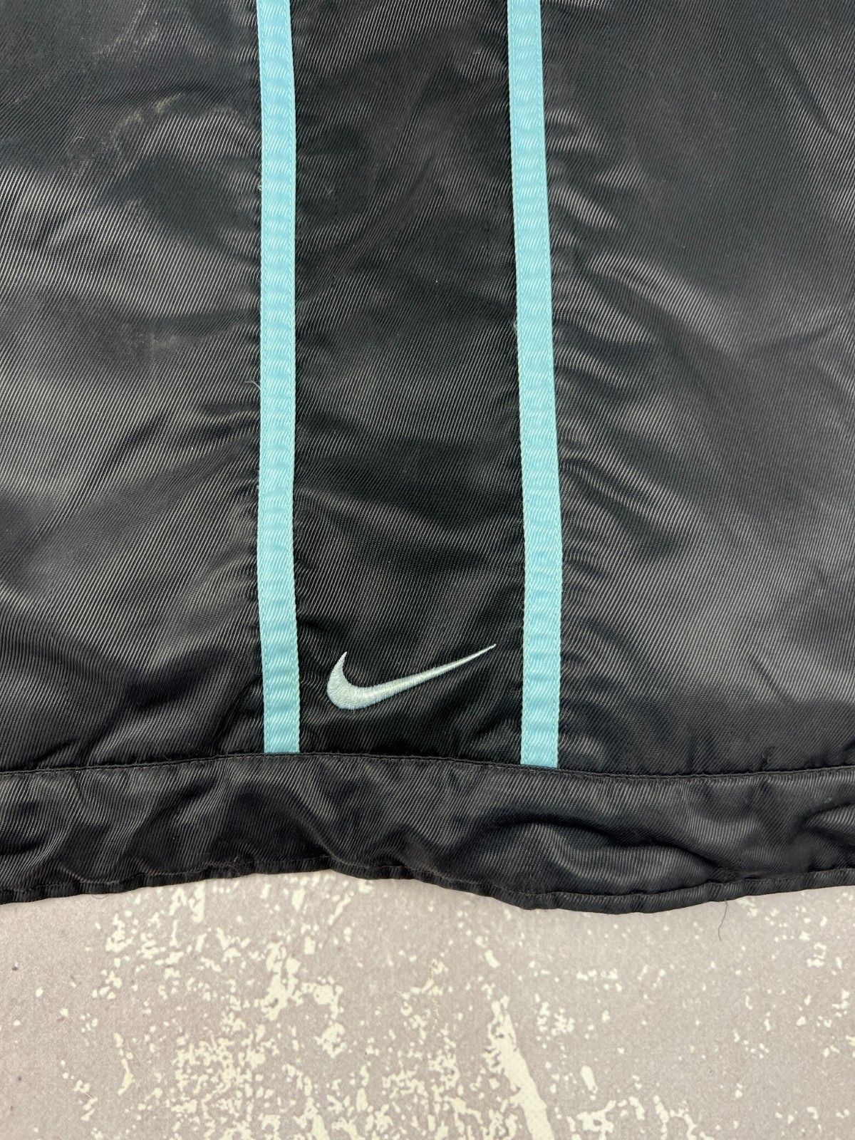 Nike × Vintage 90s Vintage Nike Swoosh Logo Hooded Jacket Mens L Black Size US L / EU 52-54 / 3 - 5 Thumbnail