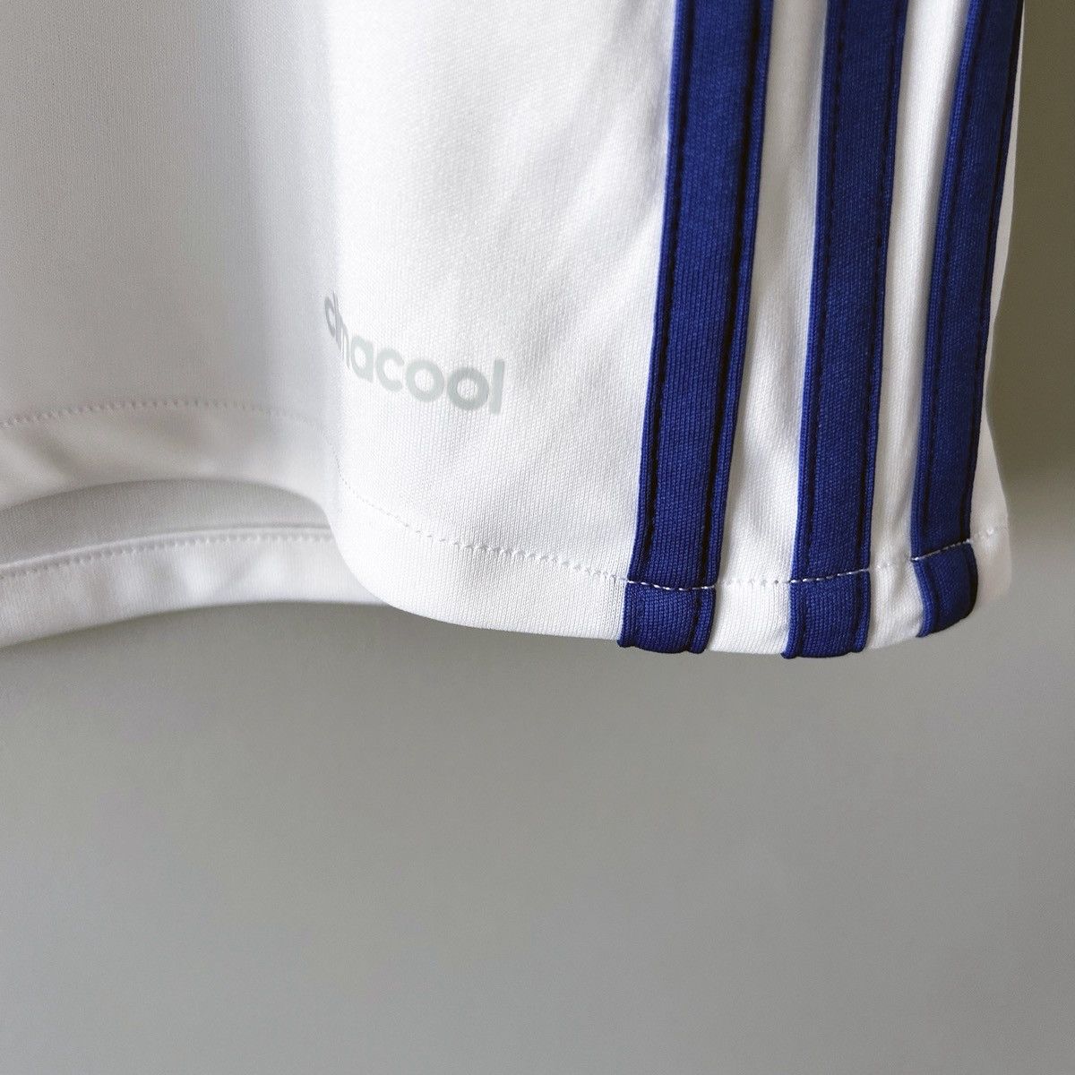 Adidas Chelsea jersey 2016 2017 adidas Size US S / EU 44-46 / 1 - 5 Thumbnail