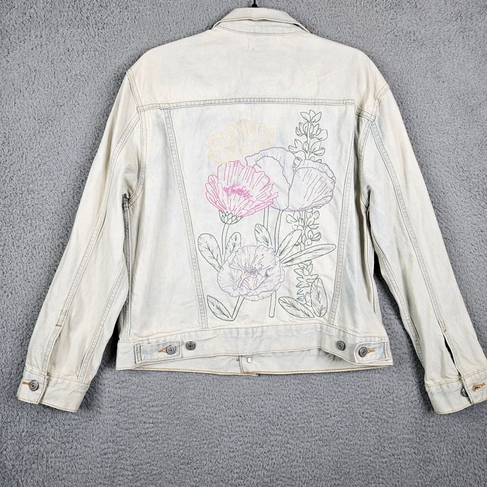 Levi's Levi's Ex-Boyfriend Trucker Jacket L blue denim Embroidered Floral Jack Women's Sz Size L / US 10 / IT 46 - 2 Thumbnail