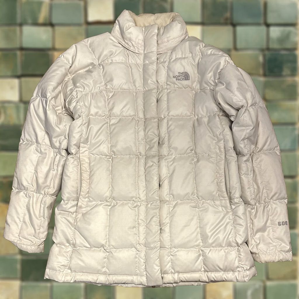 The North Face The North Face 600 Puffer Jacket Women's Medium White Parka Size M / US 6-8 / IT 42-44 - 1 Thumbnail