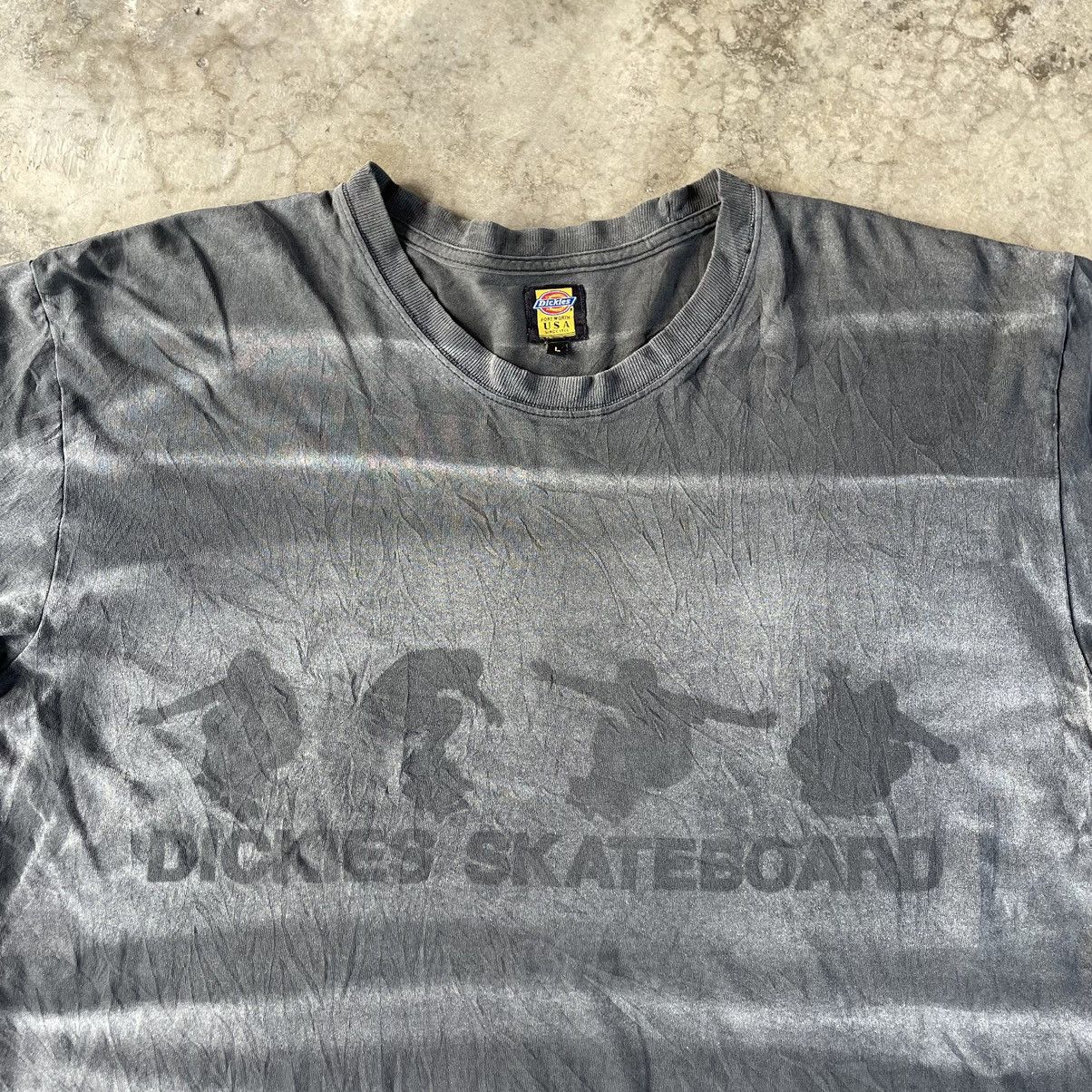 Dickies × Vintage 🔥🔥Vintage Dickies Skateboard Spellout Overprint Skate Tee Size US XL / EU 56 / 4 - 2 Thumbnail