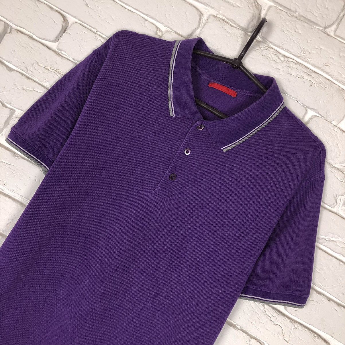 Prada Prada red tab polo t shirt tee Size US L / EU 52-54 / 3 - 2 Thumbnail