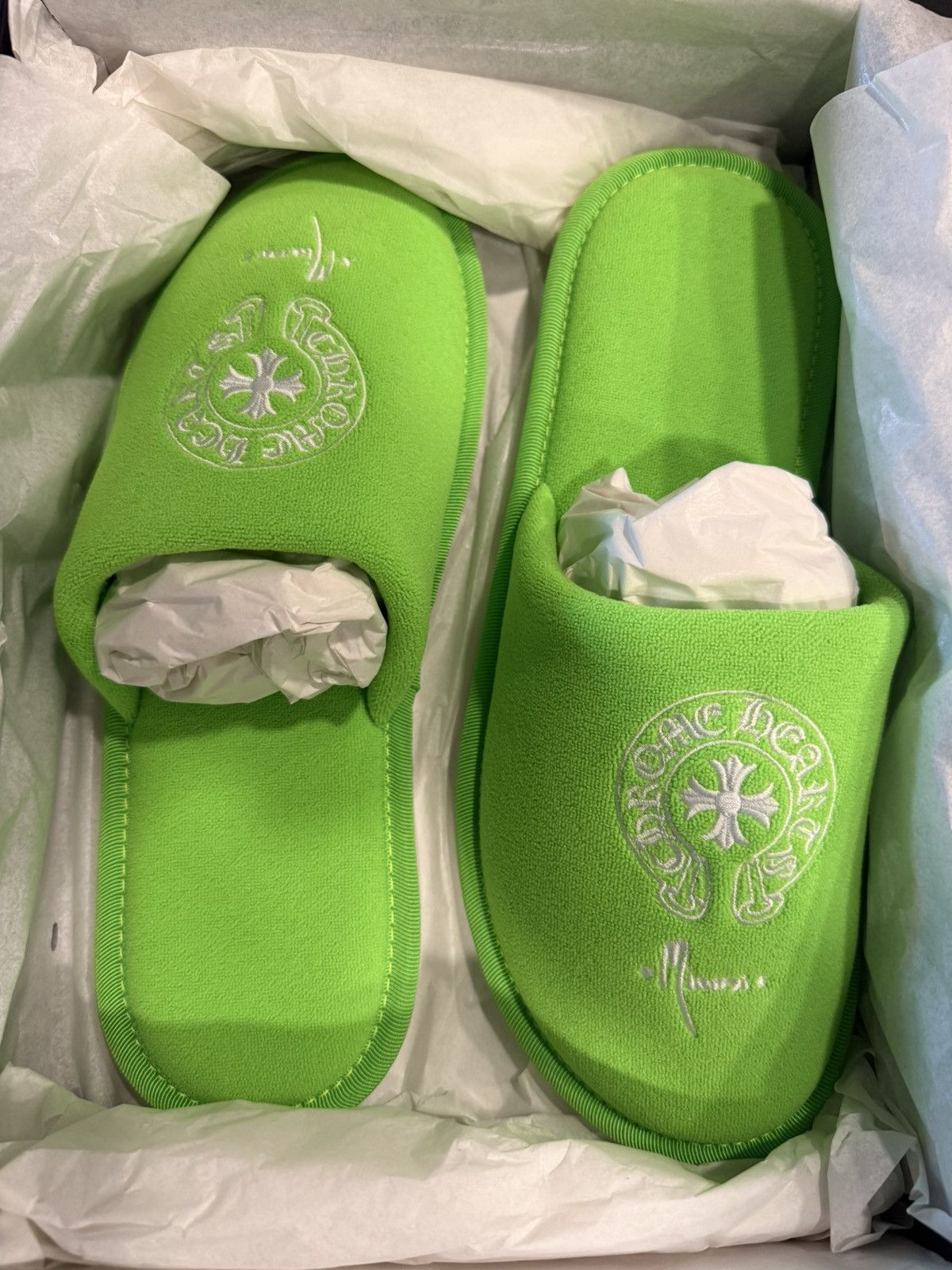 Chrome Hearts Green & White Miami Horseshoe Logo Slippers Chrome Hearts Honolulu Exclusive Hotel Slippers Green main image 3