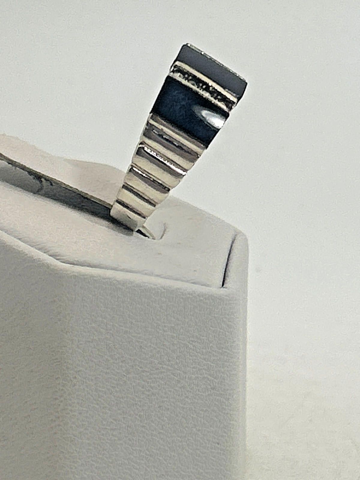Sterling Silver 925 Vintage Sterling Silver Ring Size 8 with Black stone Size ONE SIZE - 2 Thumbnail