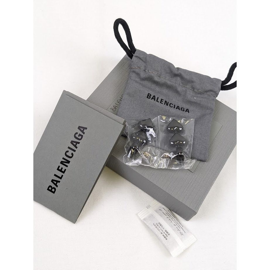 Balenciaga o1rshd1 Q:2 / Size: OS / Heart Earrings in Black Size ONE SIZE - 6 Thumbnail