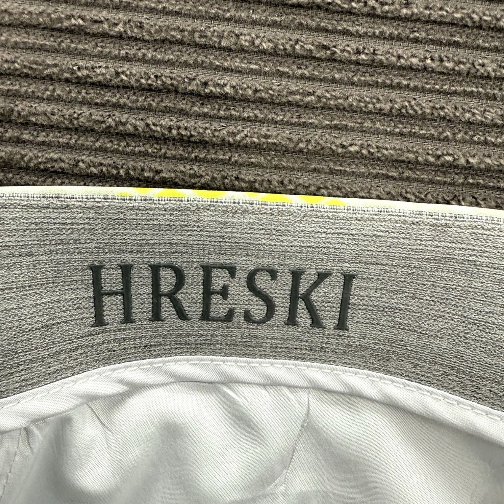 Vintage Hreski Golf Shorts Men 30 Gray Snakeskin Polyester Golfing Performance Athletic Chino Casual Pockets Zipper Logo Flat Front Back Elastic Size US 30 / EU 46 - 3 Thumbnail