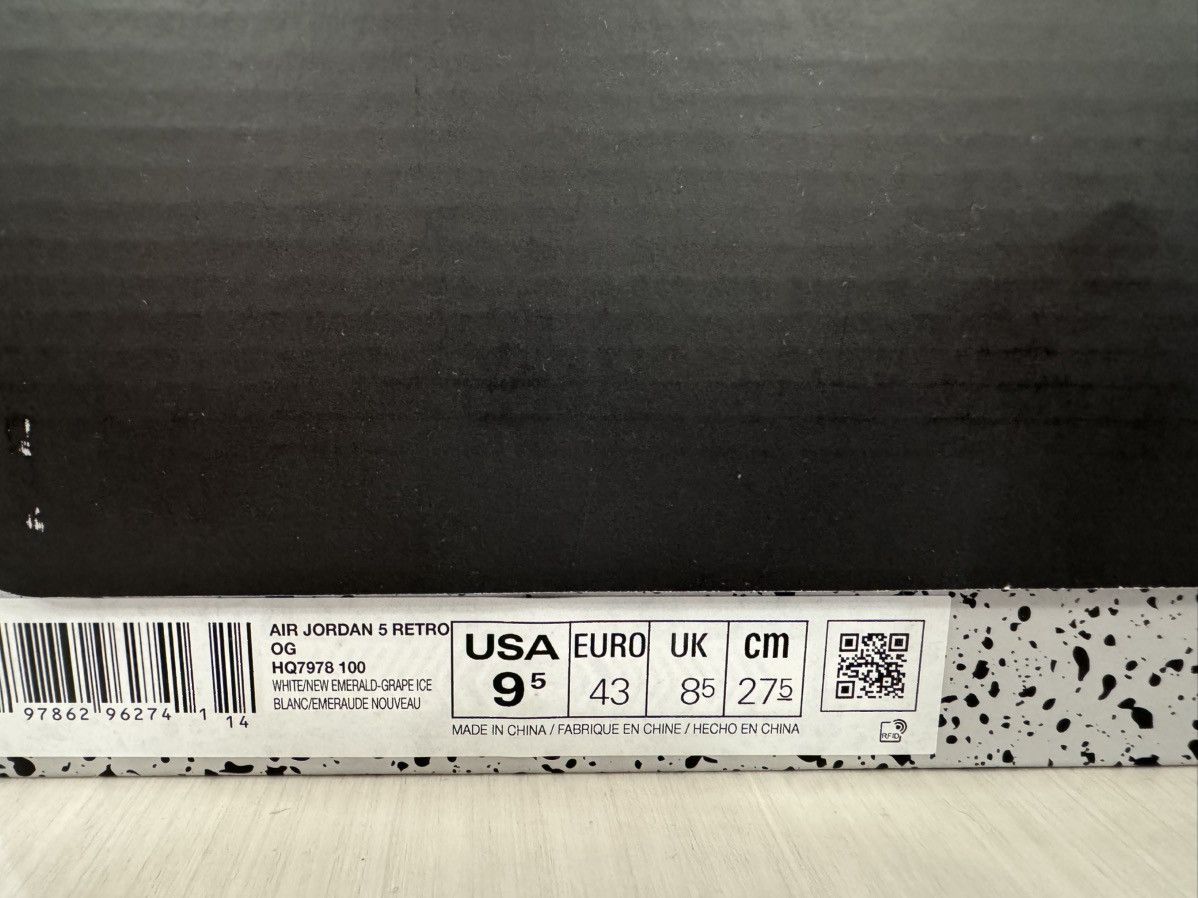 Jordan Brand Nike Air Jordan 5 Grape White Emerald HQ7979-100 Used sz 9.5 Size US 9.5 / EU 42-43 - 9 Thumbnail