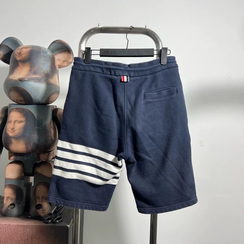 Thom Browne Thom Browne size0 Four-barrel shorts Size US 30 / EU 46 - 2 Thumbnail
