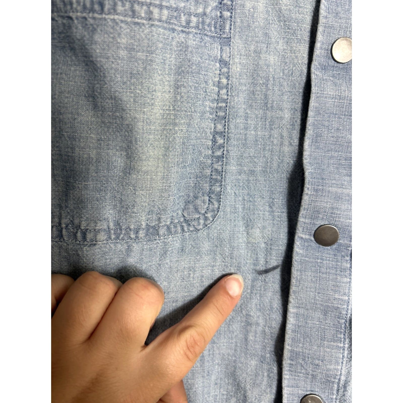 Banana Republic VINTAGE Banana Republic Standard Fit Mens Large Long Sleeve Denim Metal Button Shirt Size US L / EU 52-54 / 3 - 5 Thumbnail