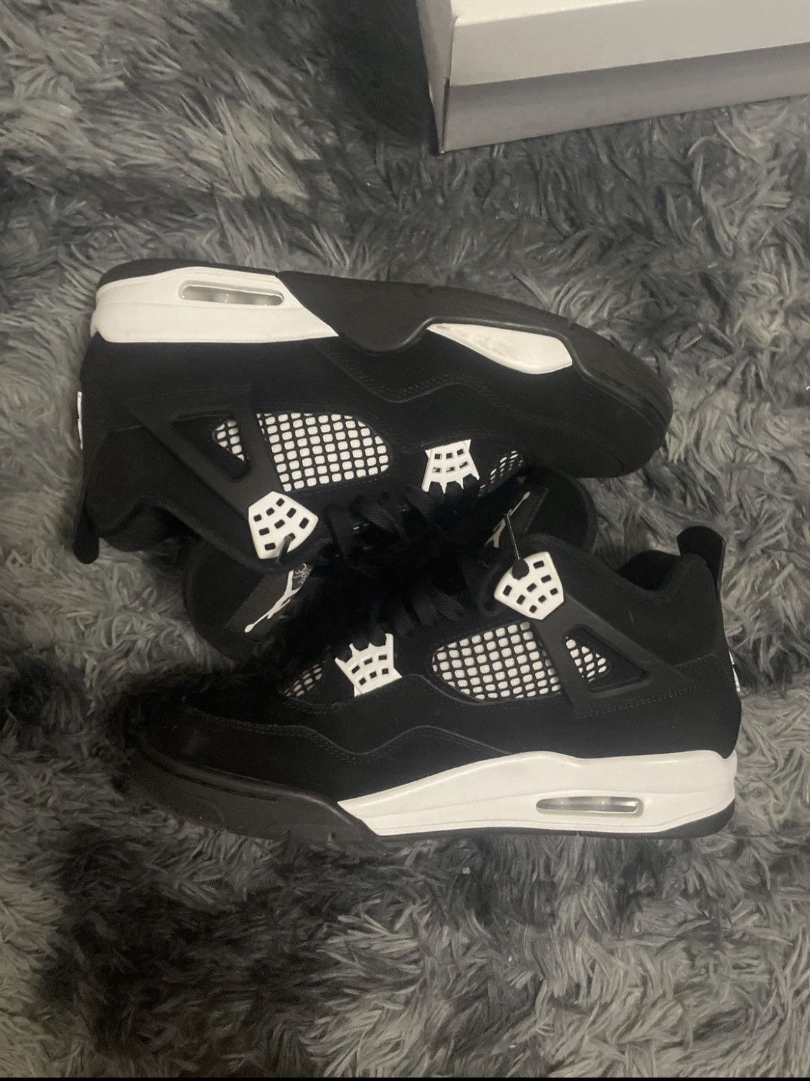 Jordan Brand Jordan 4 White Thunder Size US 10 / EU 43 - 1 Thumbnail
