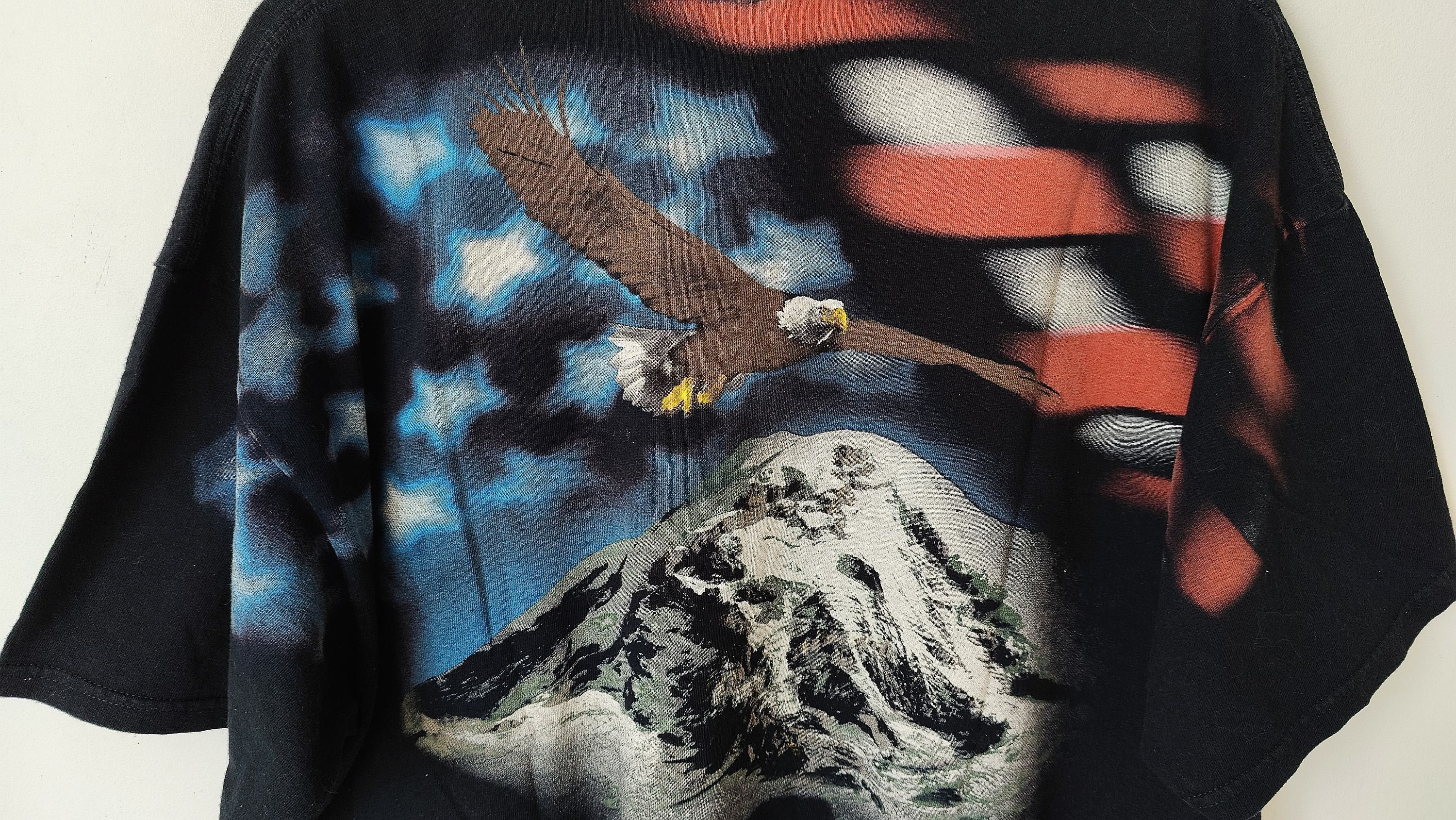 Liquid Blue Vintage Liquid Blue USA Eagle AOP Full Print VTG Tshirt RARE Size US XL / EU 56 / 4 - 6 Thumbnail