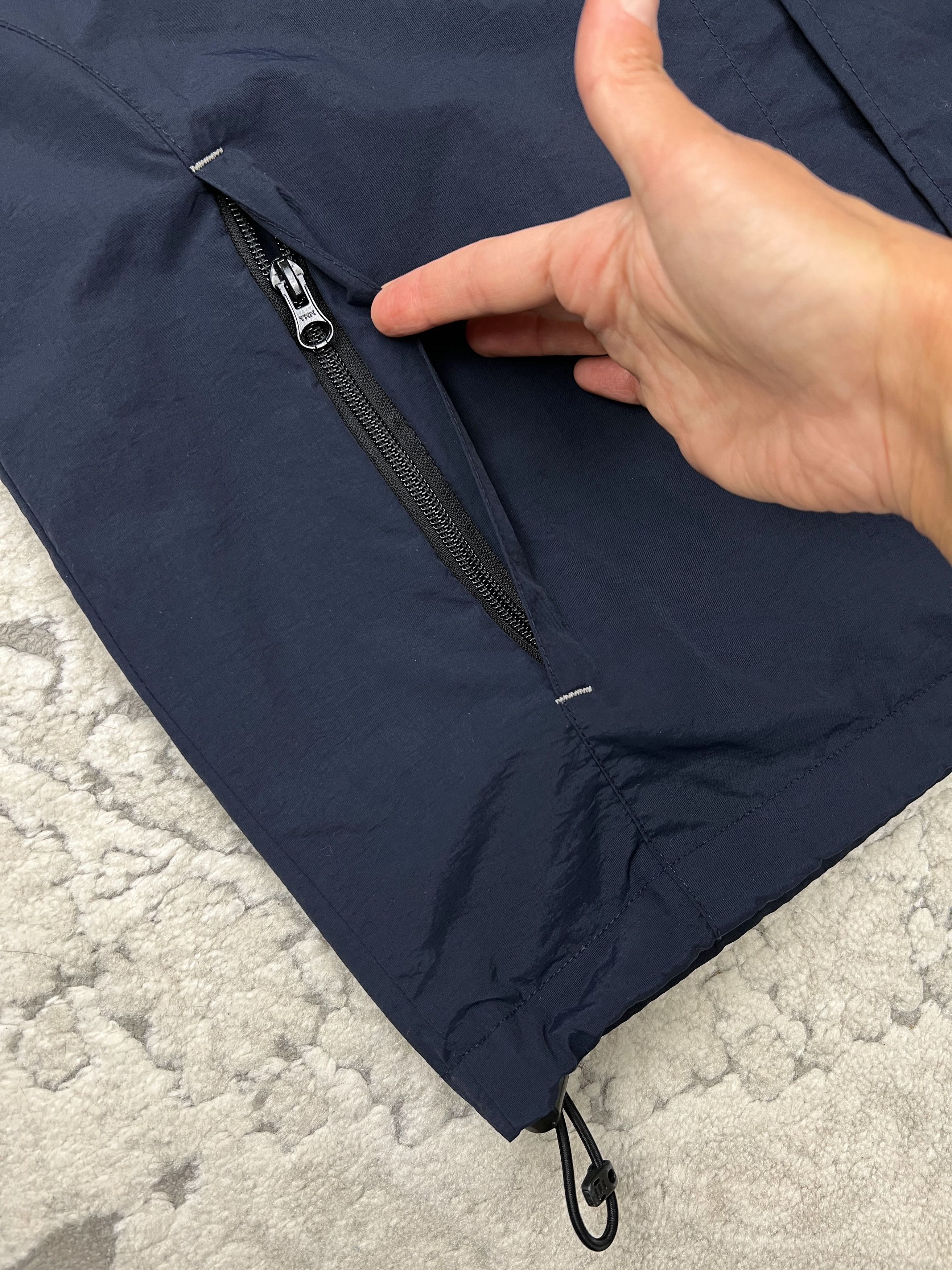 Tommy Hilfiger Tommy Hilfiger Y2K H-Tech Nylon Jacket StowawayHood HongKong Size US L / EU 52-54 / 3 - 4 Thumbnail