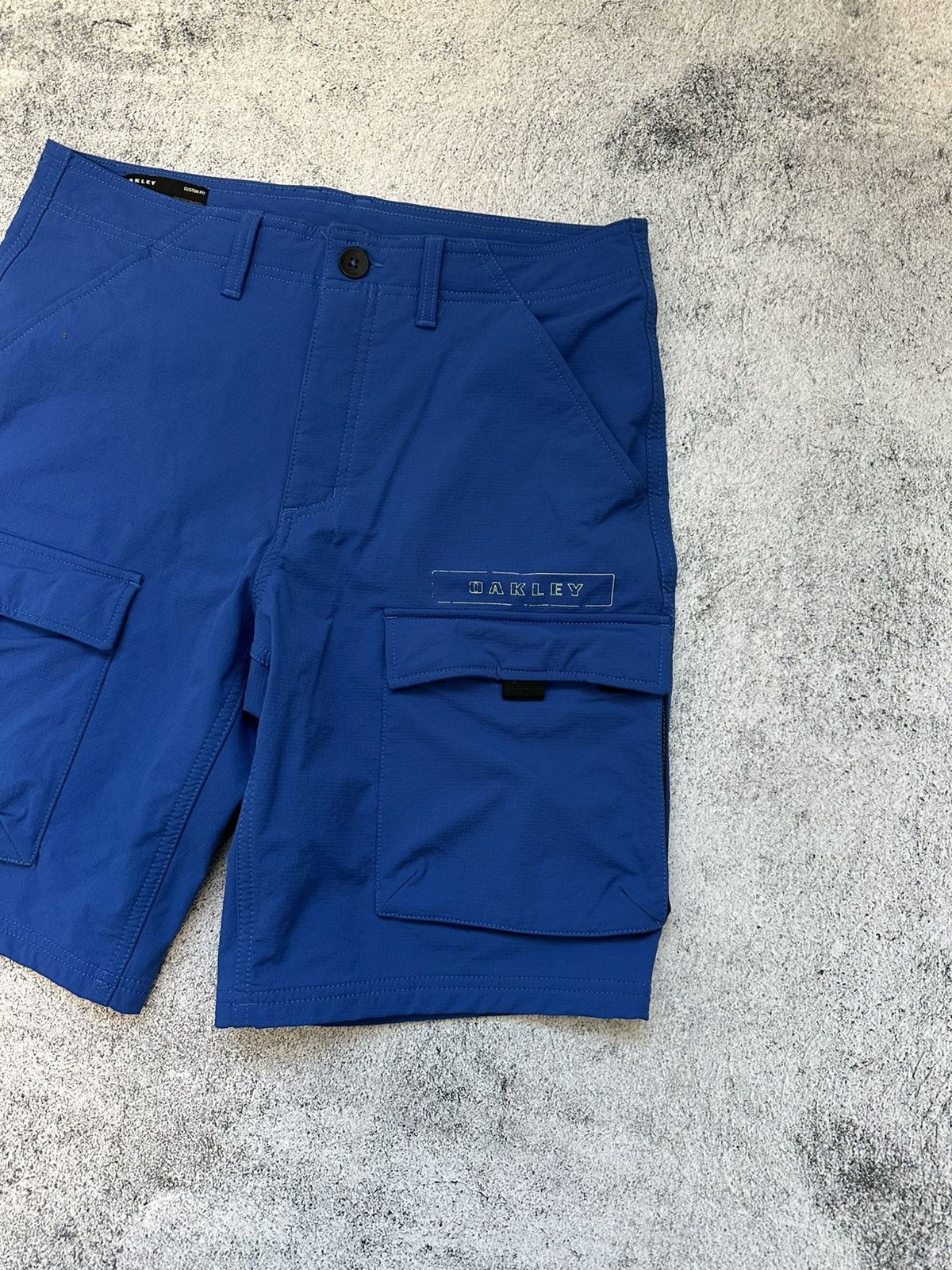 Oakley Men’s Oakley Cargo Shorts 33 Size Blue Logo Size US 32 / EU 48 - 4 Thumbnail