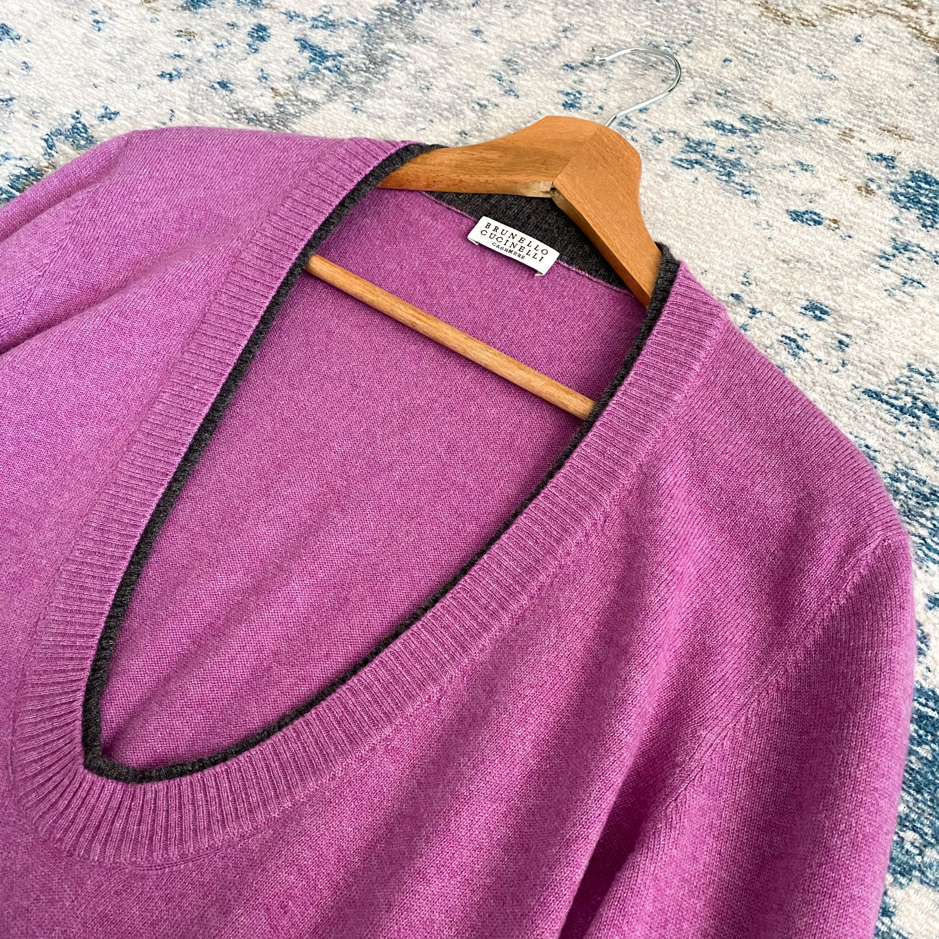 Brunello Cucinelli Brunello Cucinelli Cashmere Deep V-Neck Sweater Size L / US 10 / IT 46 - 10 Thumbnail