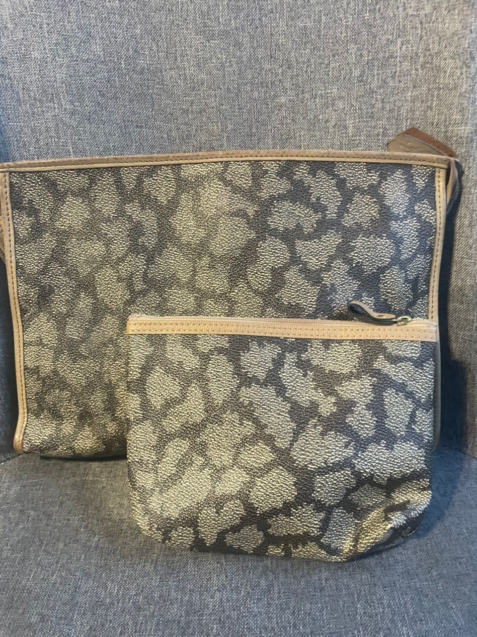 Yves Saint Laurent Authentic Yves Saint Laurent Clutch Size ONE SIZE - 2 Thumbnail