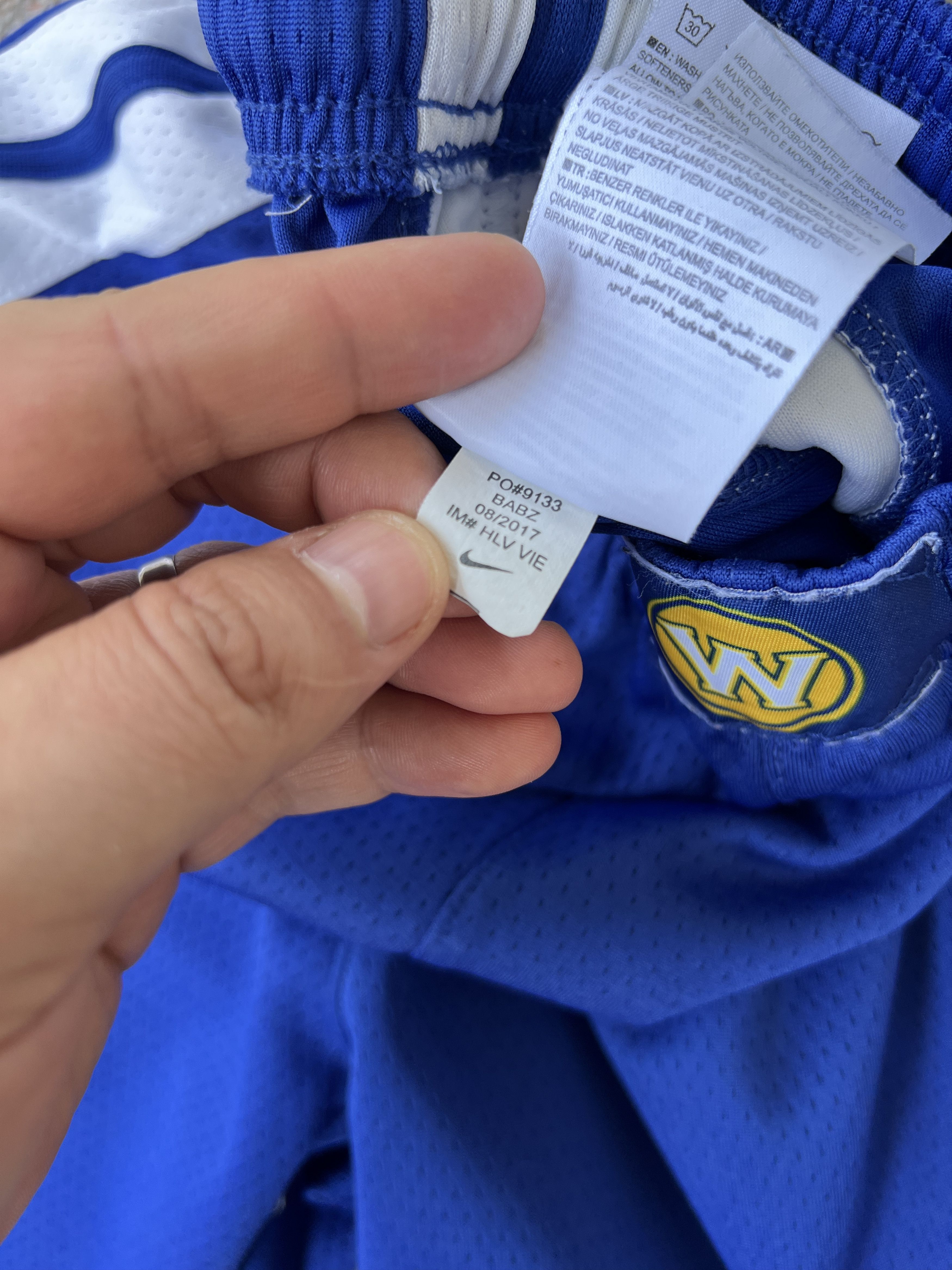 Nike Nike Team Issue Golden State Warriors Shorts Size US 30 / EU 46 - 7 Thumbnail