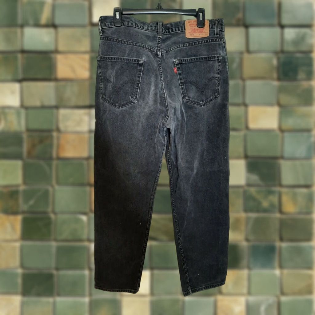 Levi's VINTAGE Levi's Jeans 34x32 Black Cotton 550 Regular Fit Straight Men 90s Distressed Pockets Mens Size US 34 / EU 50 - 1 Thumbnail