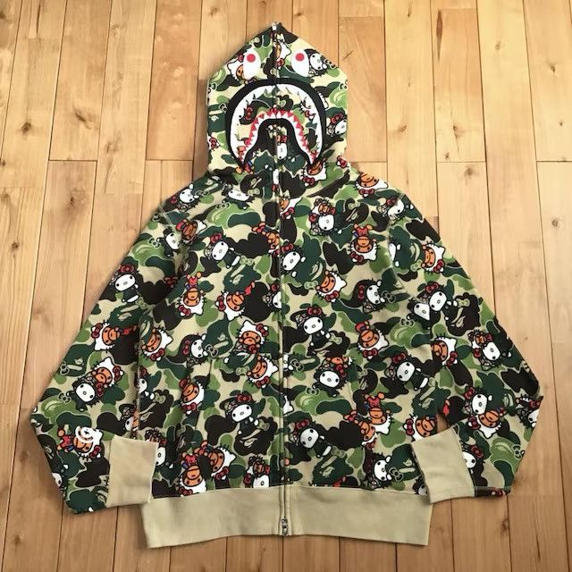Bape SANRIO × BAPE KITTY MILO ABC CAMO shark full zip hoodie APE Size US L / EU 52-54 / 3 - 2 Thumbnail