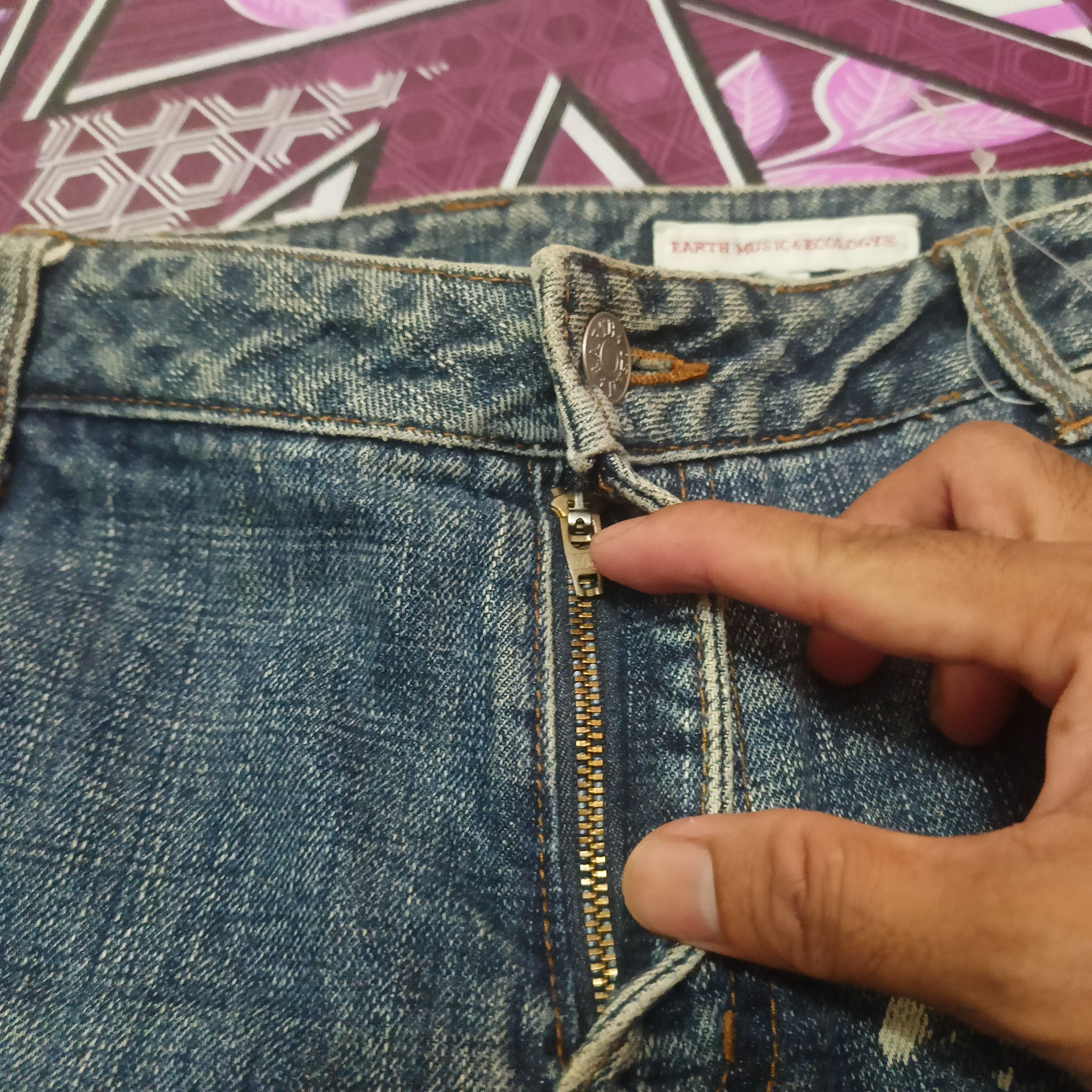 Who Decides War Japanese Earth Music & Ecology Painting Selvedge jeans Size US 31 - 8 Thumbnail