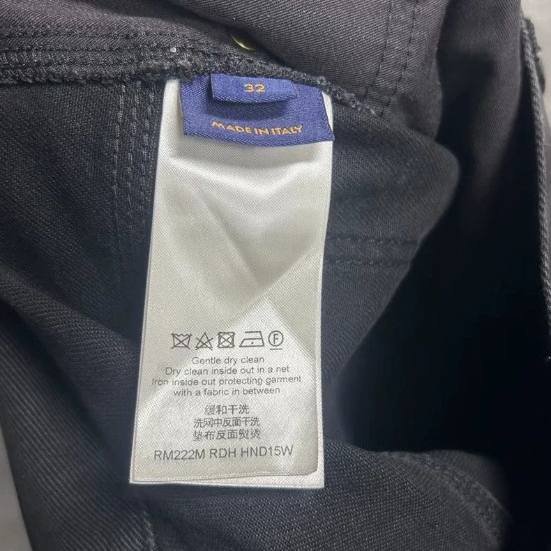 Louis Vuitton Black graffiti logo jeans 2502-Nextarrow