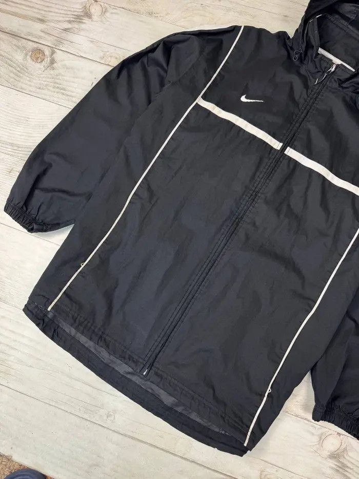 Nike Vintage Nike Nylon Windbreaker Track Jacket 00s Striped Y2K Size US L / EU 52-54 / 3 - 3 Thumbnail