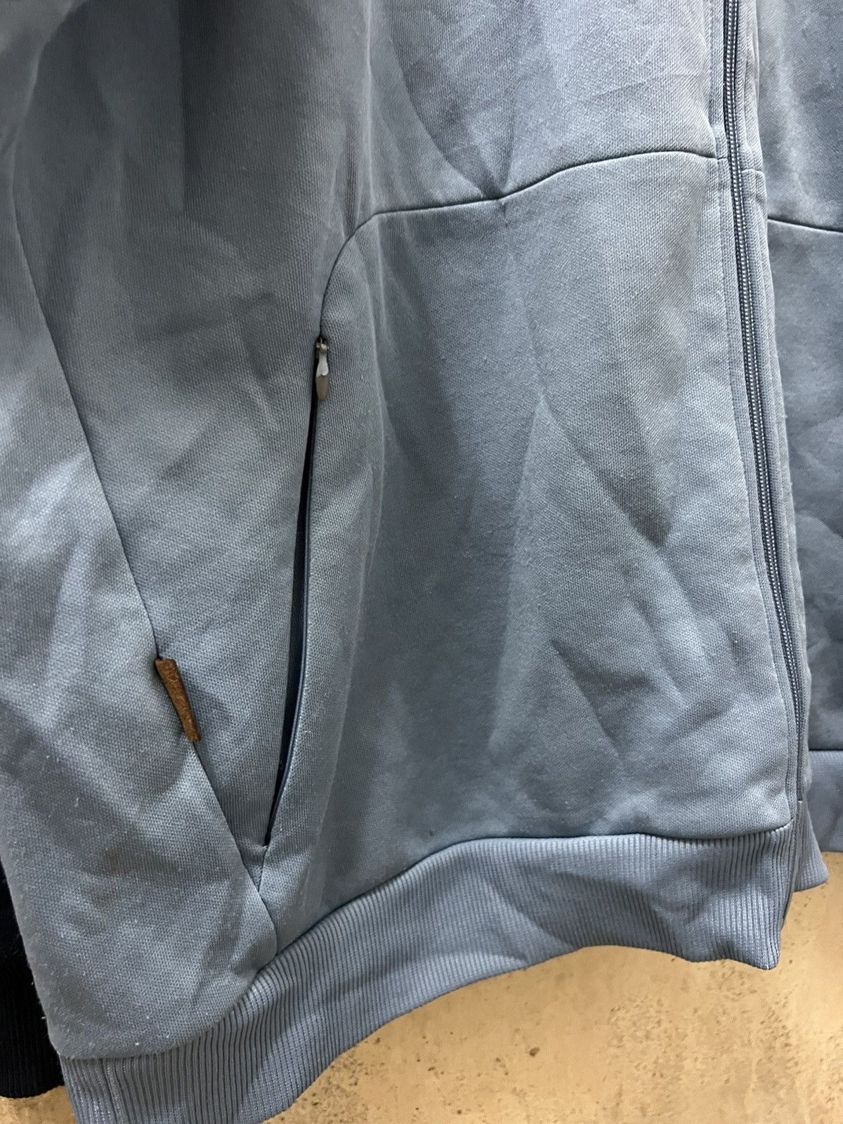 DC DC shoe vintage taped track jacket zippered men ‘s Size US XL / EU 56 / 4 - 12 Thumbnail