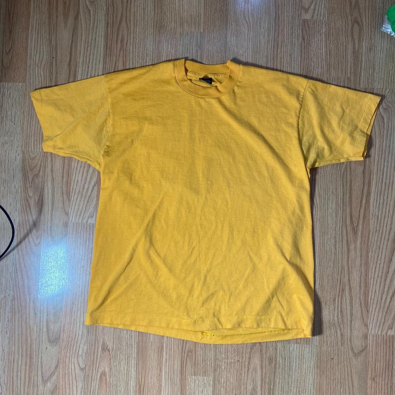 Other 90s yellow single stitch tee Size US XL / EU 56 / 4 - 4 Thumbnail