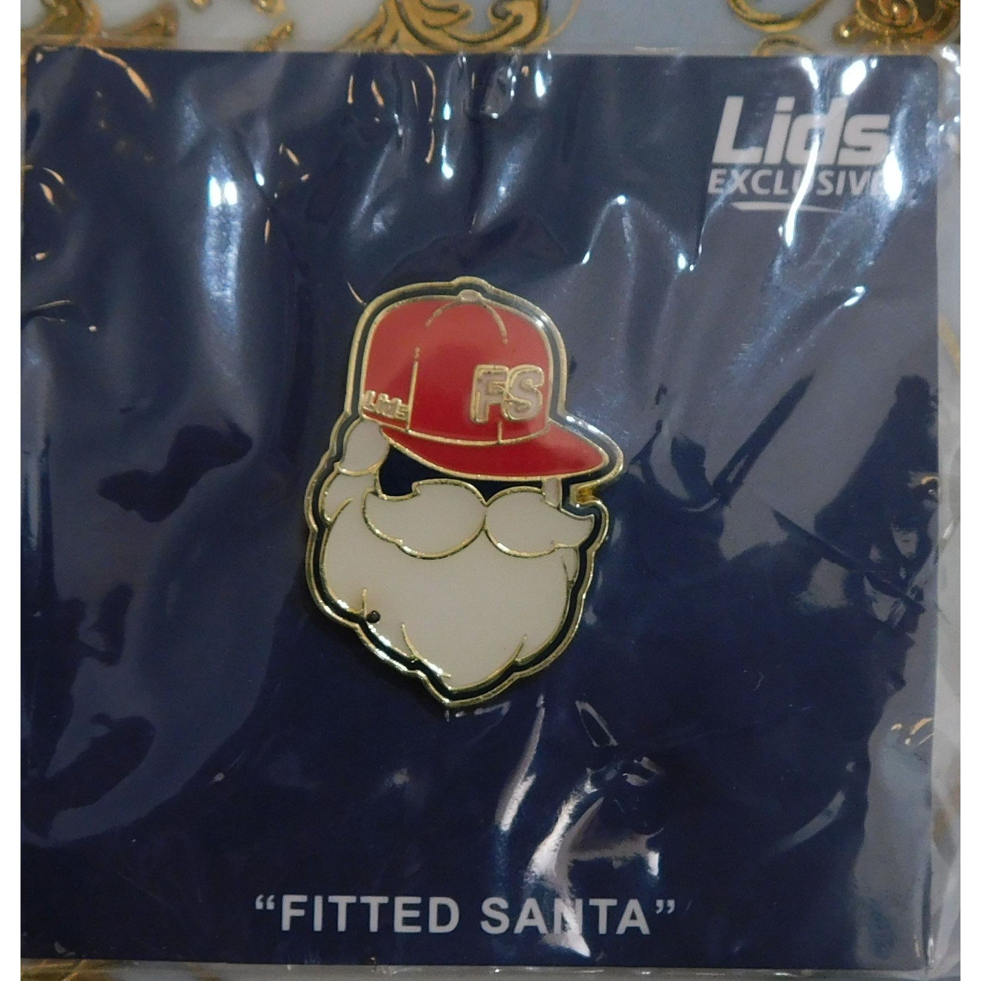 Lids Lids Exclusive Fitted Santa Collectible Pin Size ONE SIZE - 2 Thumbnail