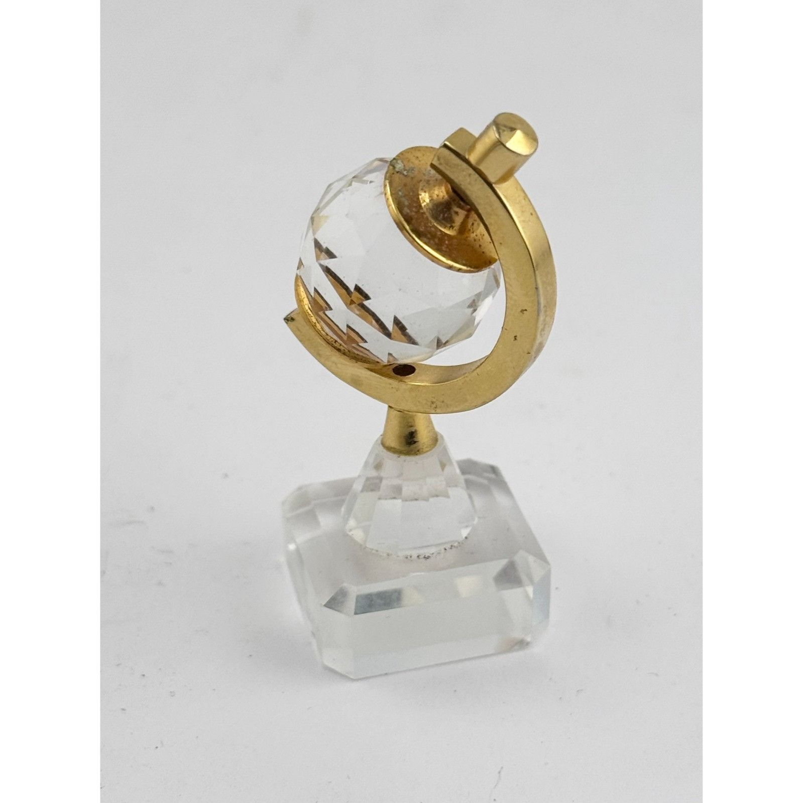 Vintage Vintage faceted crystal spinning globe figurine Size ONE SIZE - 3 Thumbnail