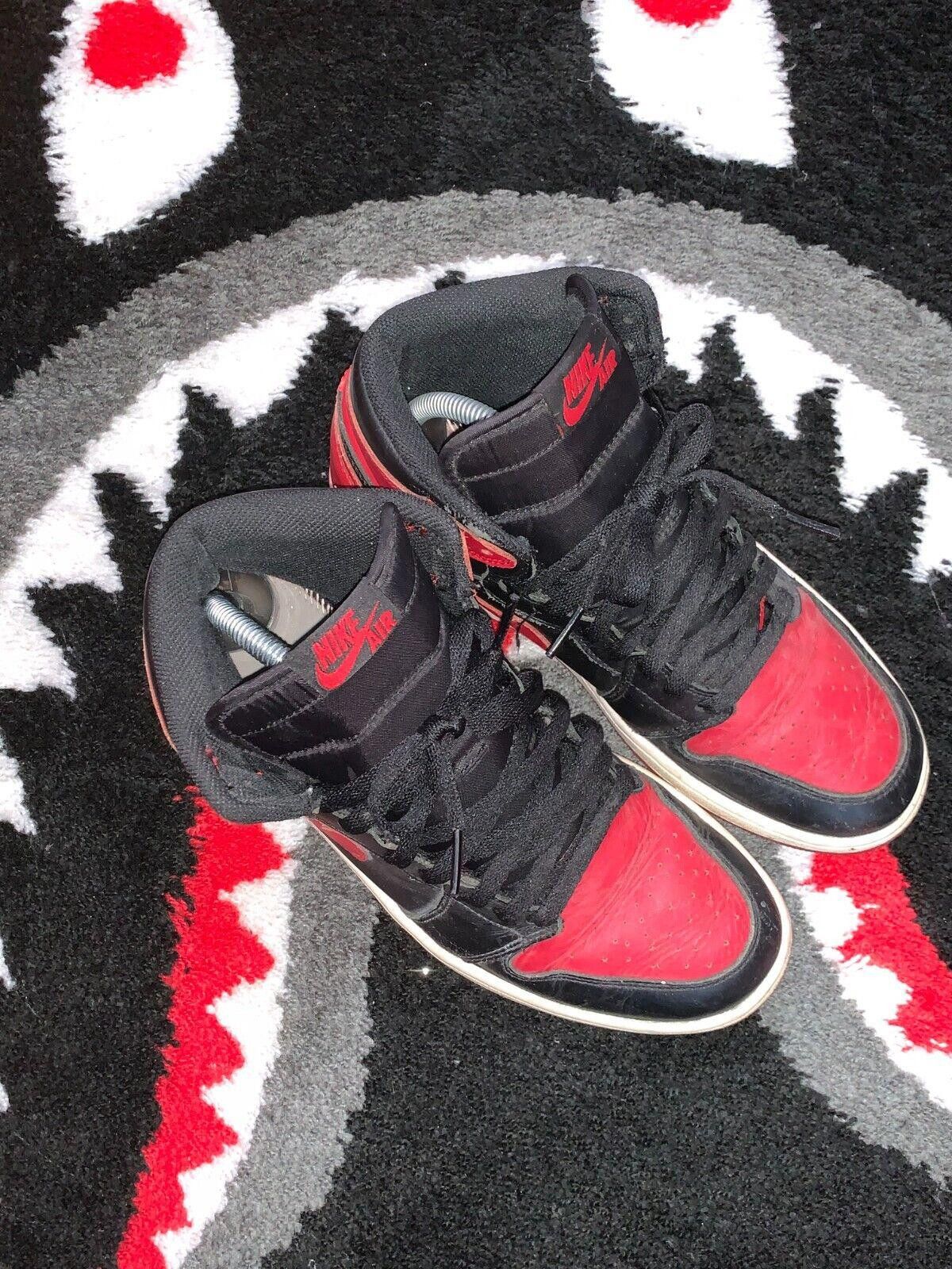 Designer Air Jordan Retro 1 High OG Bred 2013 Size 8 555088-023 Size US 8 / EU 41 - 5 Thumbnail