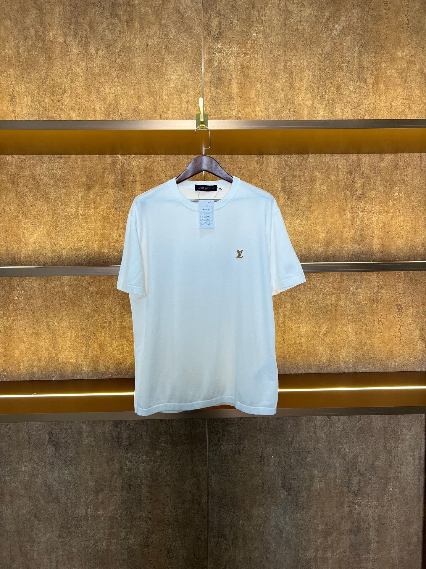 Louis Vuitton LV Logo Short-Sleeve T-Shirt Size US XL / EU 56 / 4 - 1 Thumbnail