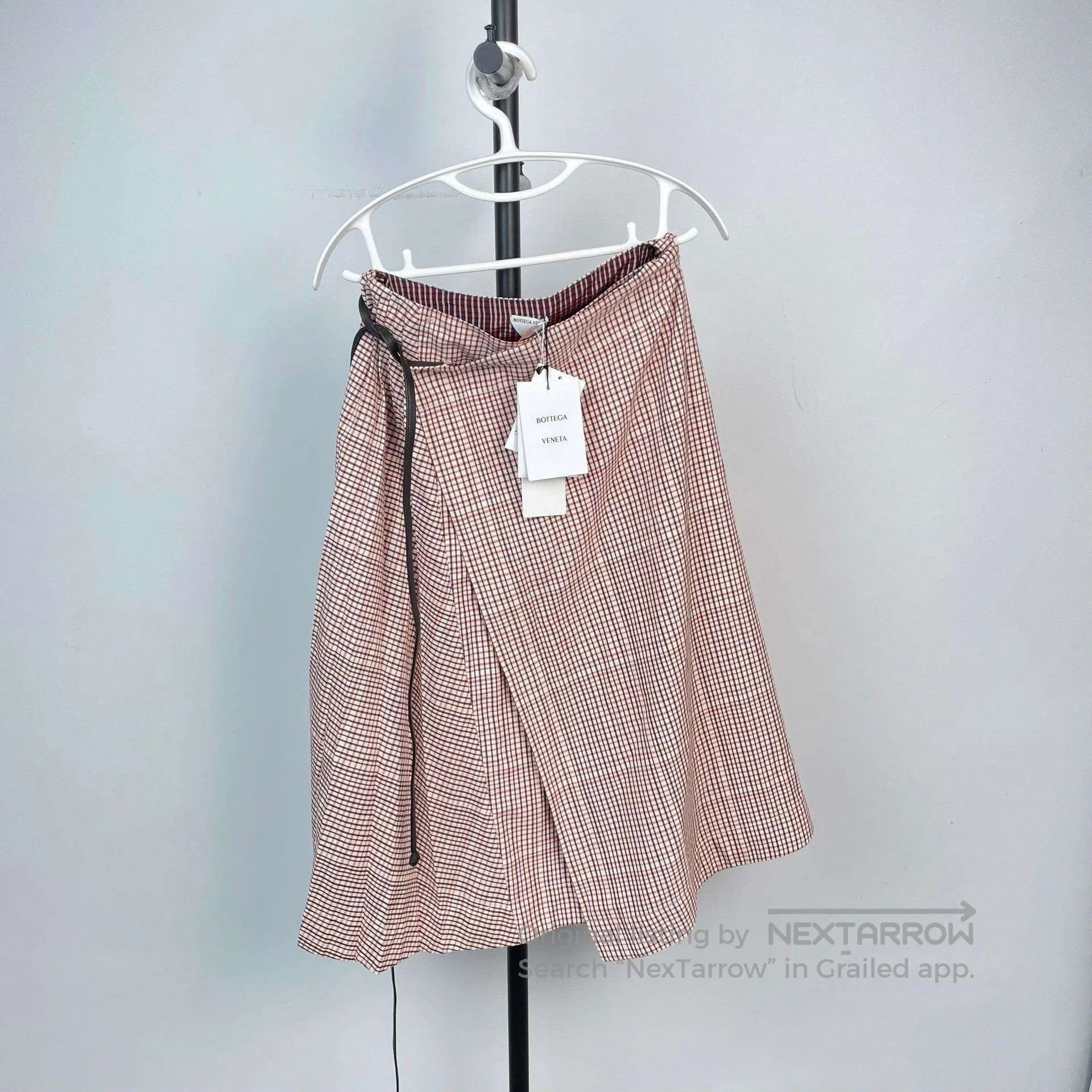Bottega Veneta Bottega Veneta Red-Brown Plaid Midi Skirt. Size 33" - 1 Thumbnail
