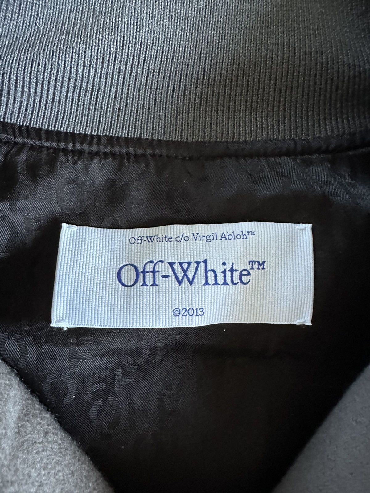 Off-White off white x ac milan 23/24 devil varsity bomber jacket Size US M / EU 48-50 / 2 - 7 Thumbnail