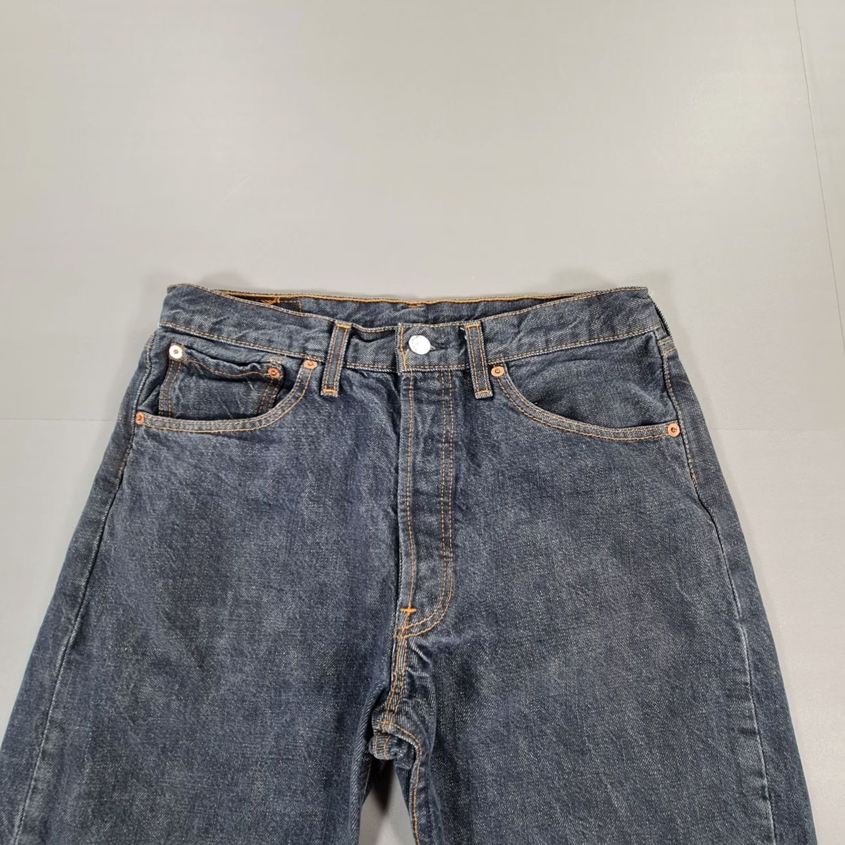 Levi's VINTAGE Levi's 501 Jeans Mens Blue W30 L30 Regular Straight Denim 100% Cotton Button Fly 5-Pocket USA 90s Size US 30 / EU 46 - 2 Thumbnail