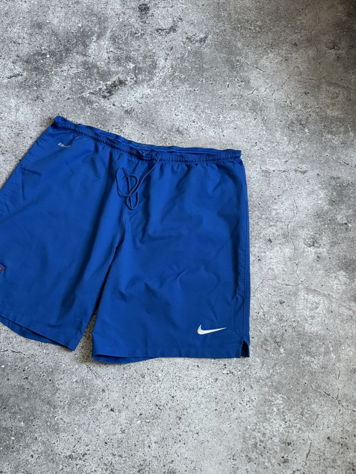 Nike × Vintage Nike Twente F.C. blue XL sport soccer shorts Size US 36 / EU 52 - 2 Thumbnail