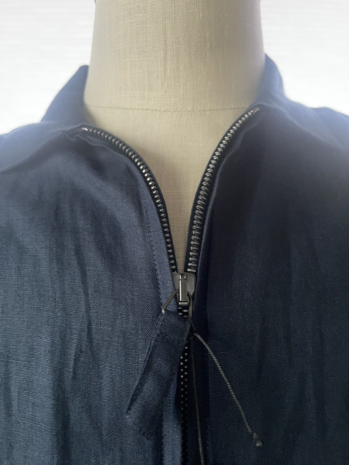 Giorgio Armani GIORGIO ARMANI ZIP SPORT SHIRT 41/16 (REG FIT) LINEN, NWT Size US L / EU 52-54 / 3 - 13 Thumbnail