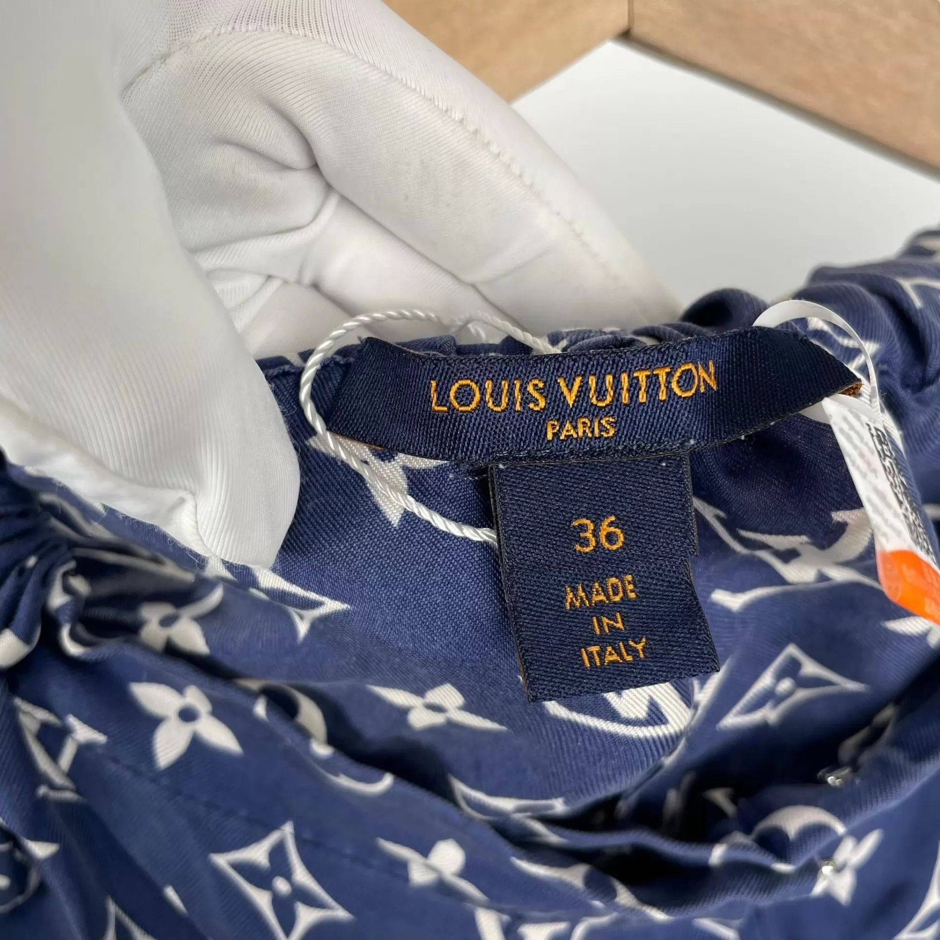 Louis Vuitton LV Silk Shorts Blue 36 Size 26" / US 2 / IT 38 - 4 Thumbnail