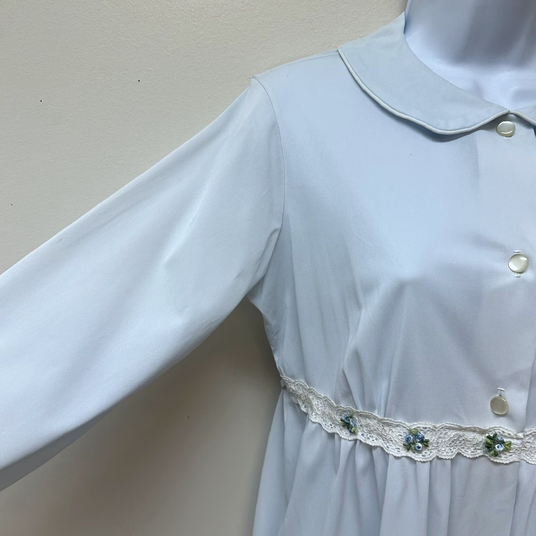 Vintage VINTAGE Blue Nylon Housecoat Robe Button Front M Union Made in USA NEW NOS Size ONE SIZE - 4 Thumbnail