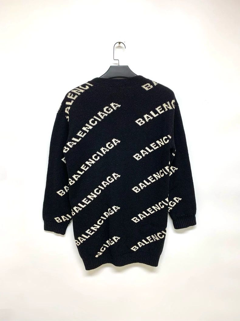 Balenciaga Balenciaga Black and white bullet screen full print cardiga Size US S / EU 44-46 / 1 - 2 Thumbnail