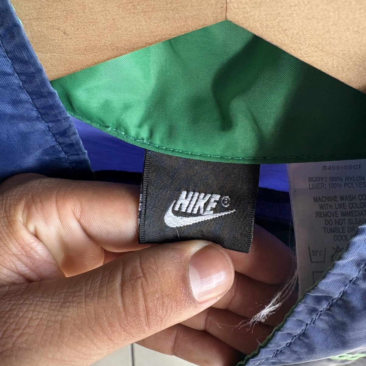 Nike Nike vintage windbreaker jacket. XL. NAVY BLUE with green Size US XL / EU 56 / 4 - 8 Thumbnail