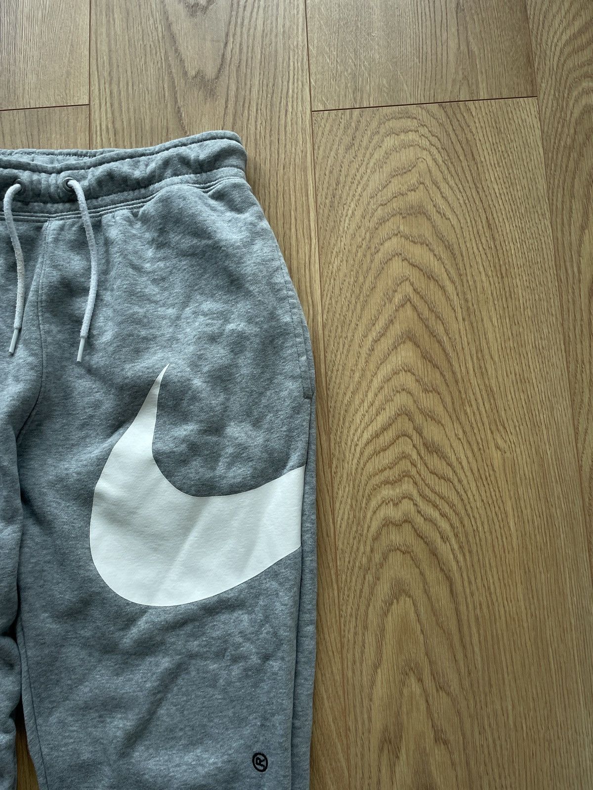 Nike × Vintage Vintage Nike Y2K Swoosh Grey Basic Sweatpants Pants Joggers Size US 30 / EU 46 - 3 Thumbnail