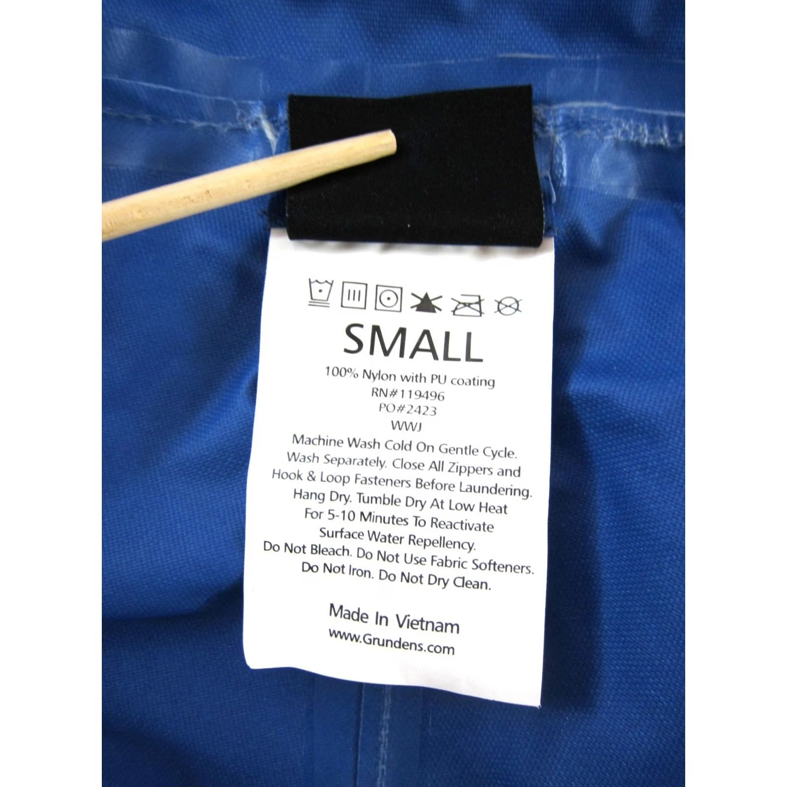 Vintage GRUNDENS 100% Nylon Marine Blue Hooded Full Zip Rain Wind Jacket Men Medium Size US M / EU 48-50 / 2 - 3 Thumbnail