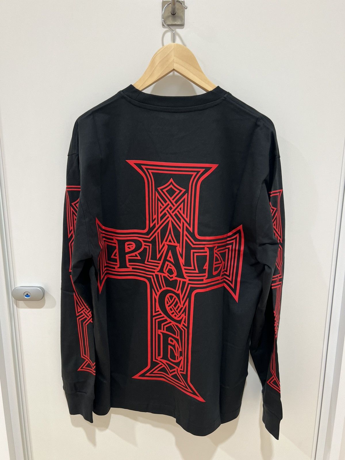 Palace Palace Y So Cross Longsleeve Black Size Medium READY TO SHIP Size US M / EU 48-50 / 2 - 2 Thumbnail