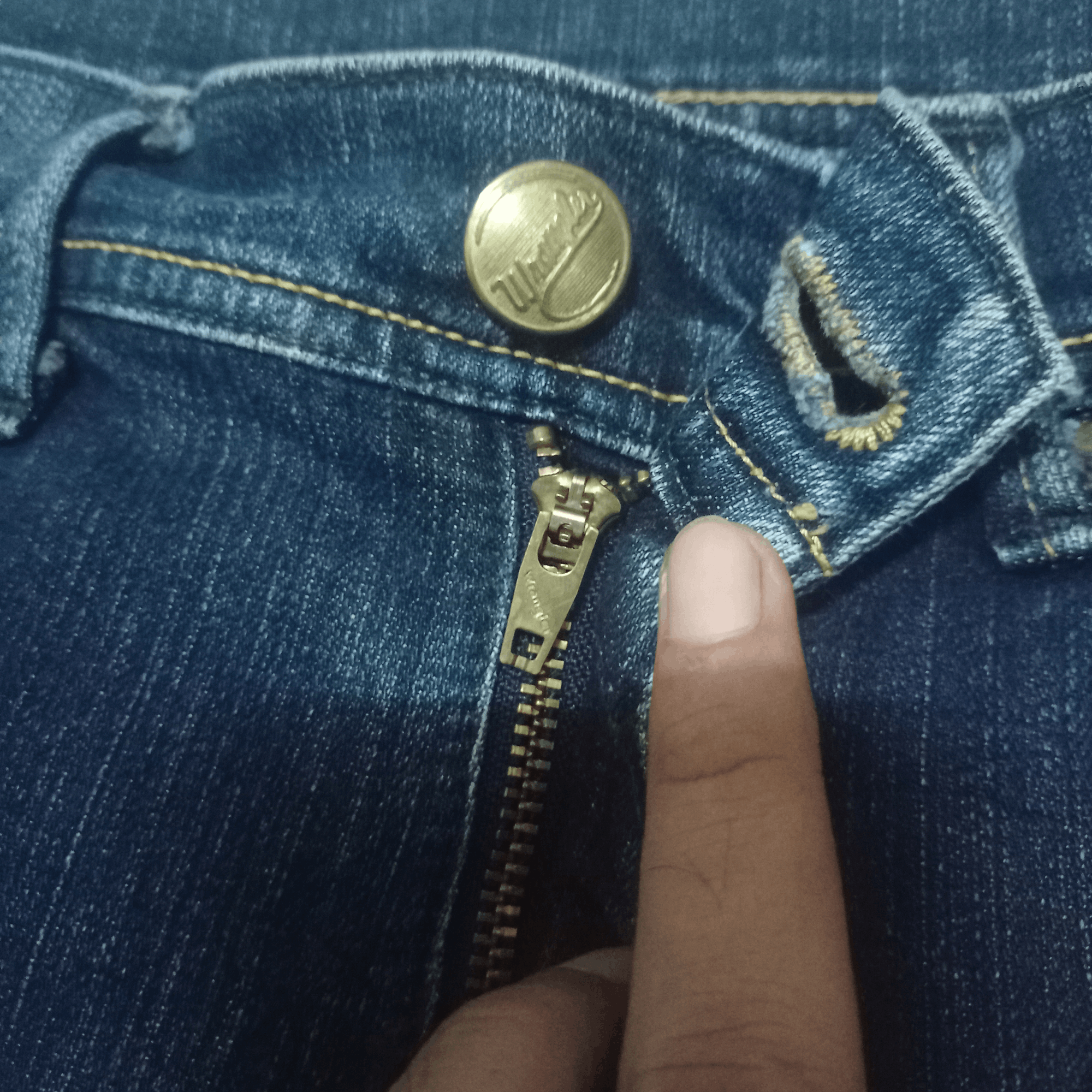Wrangler Vintage Wrangler Blue Wash Distressed Jeans 29x32 Size US 29 - 3 Thumbnail