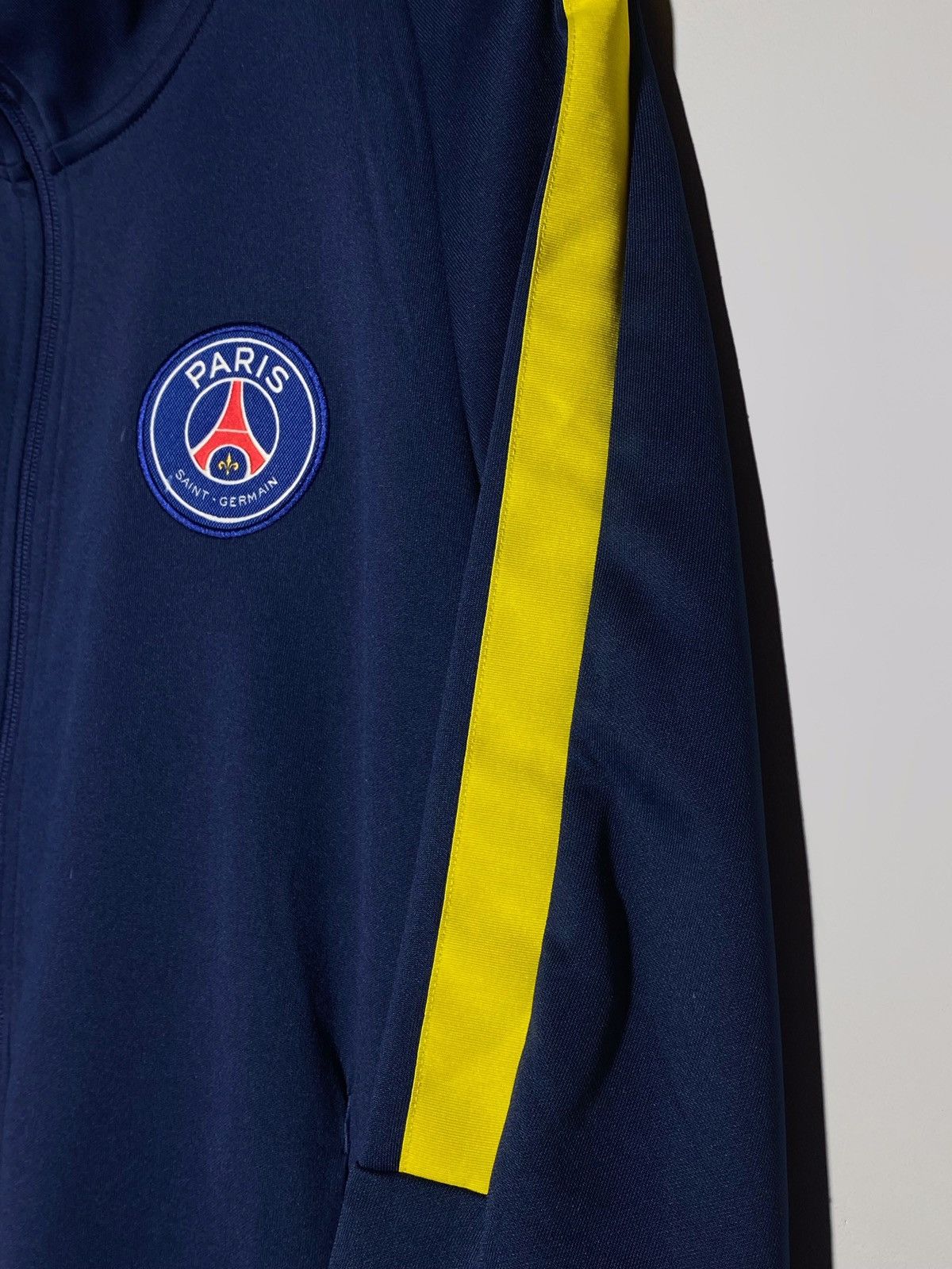 Nike Y2k Nike PSG Football Track Top Zip Drill Swoosh Logo Size US L / EU 52-54 / 3 - 9 Thumbnail