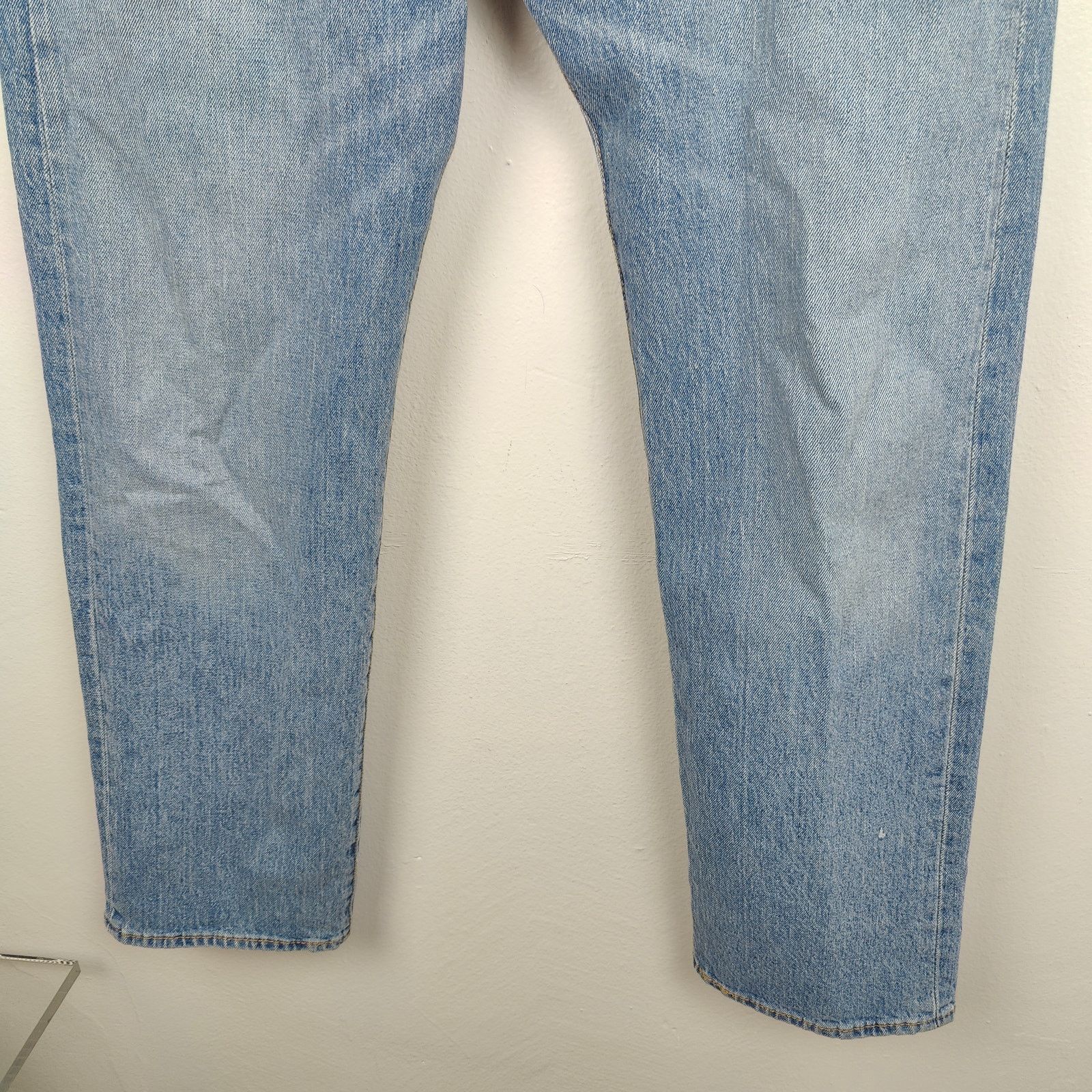 Levi's Levi's 501 Mens 34x30 Medium Wash Straight Fit Relaxed Size US 34 / EU 50 - 4 Thumbnail