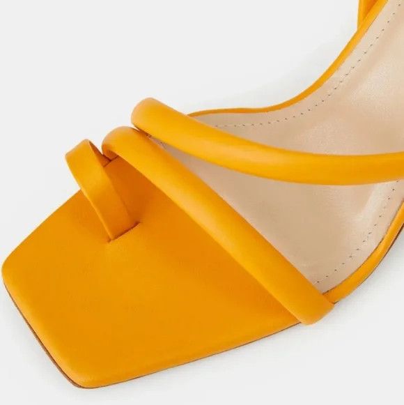 Lafayette 148 LAFAYETTE 148 Yellow Calfskin Leather Heeled City Sandals 38 Size US 8 / IT 38 - 10 Thumbnail