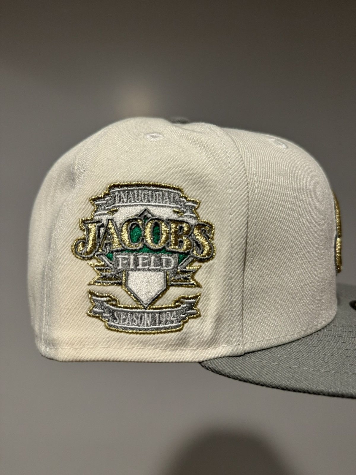 Hat Club × New Era × Topperz Topperzstore Select Exclusive Cleveland Indians OffWhite 3/8 Size ONE SIZE - 2 Thumbnail